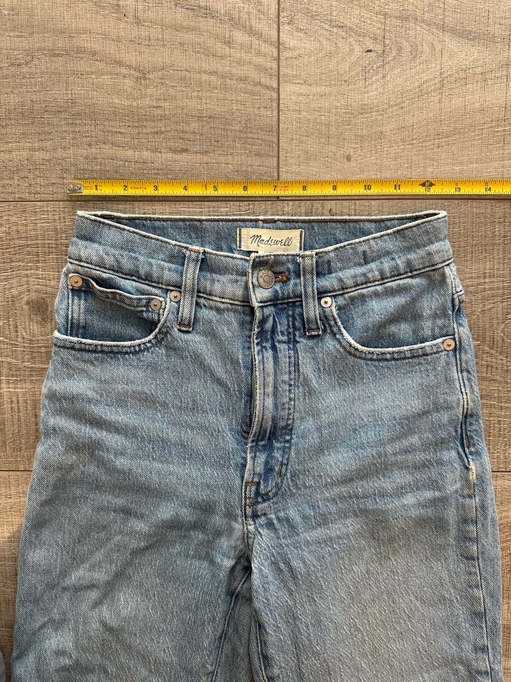 Classic High-Rise Light Blue Women's Jeans - Picture 3 of 7